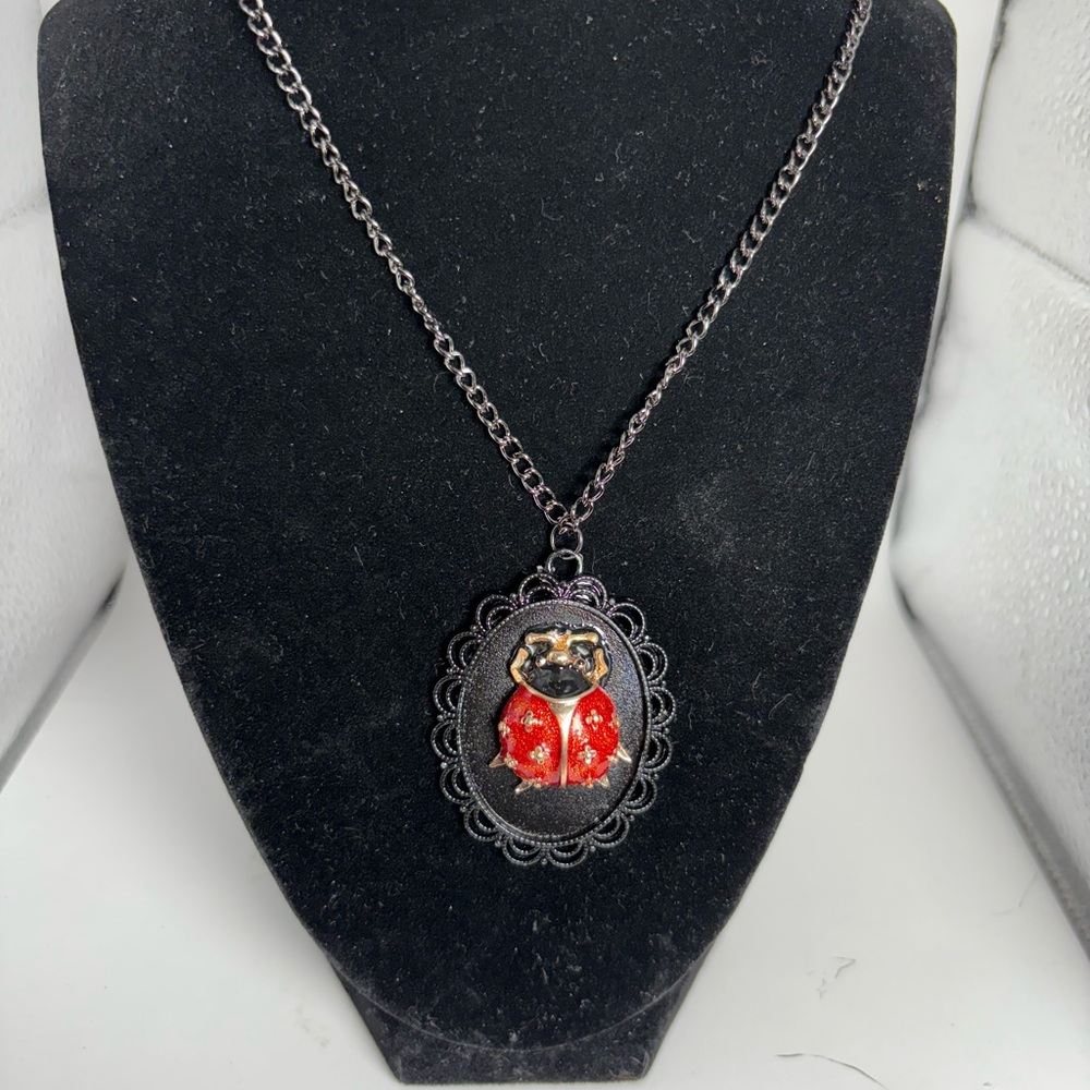 Elegant Red Pendant Necklace
